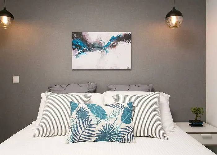 The Rose Of Bairro Alto * Lisboa