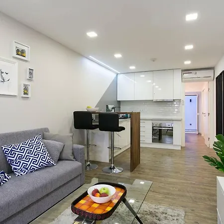 The Rose Of Bairro Alto ליסבון